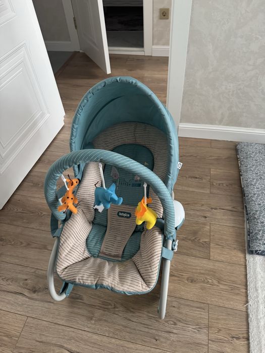 Продается кровать и шезлонг