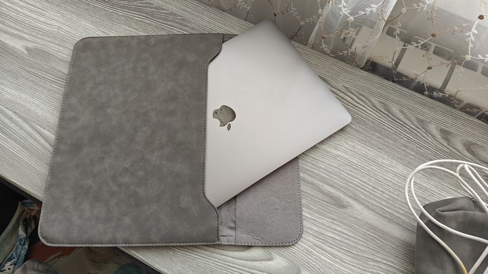 MacBook Air m1 16 gb