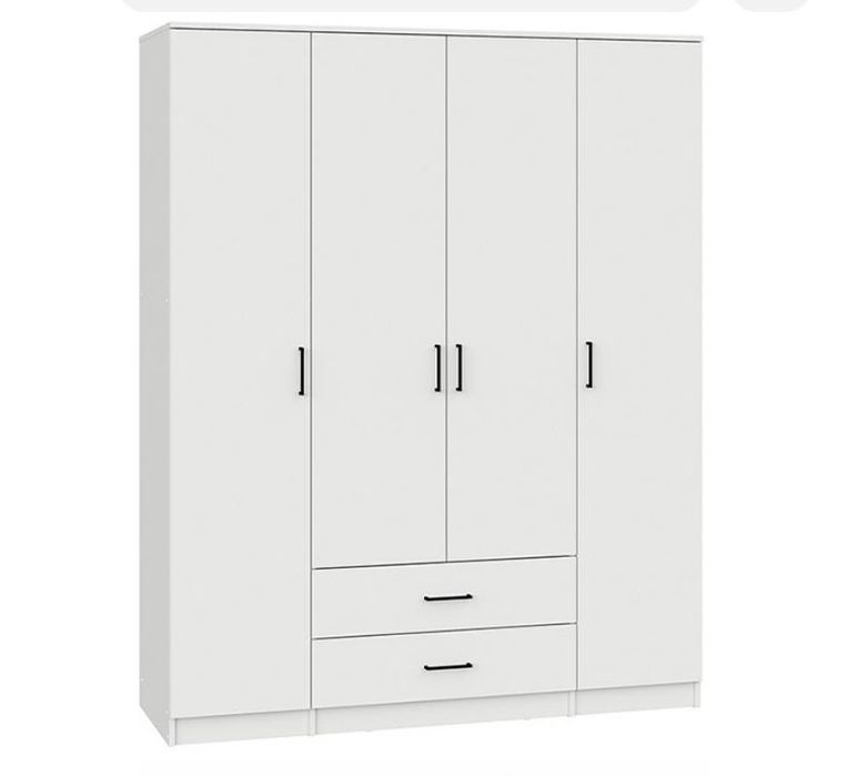 Шифоньер в хорошем состоянии