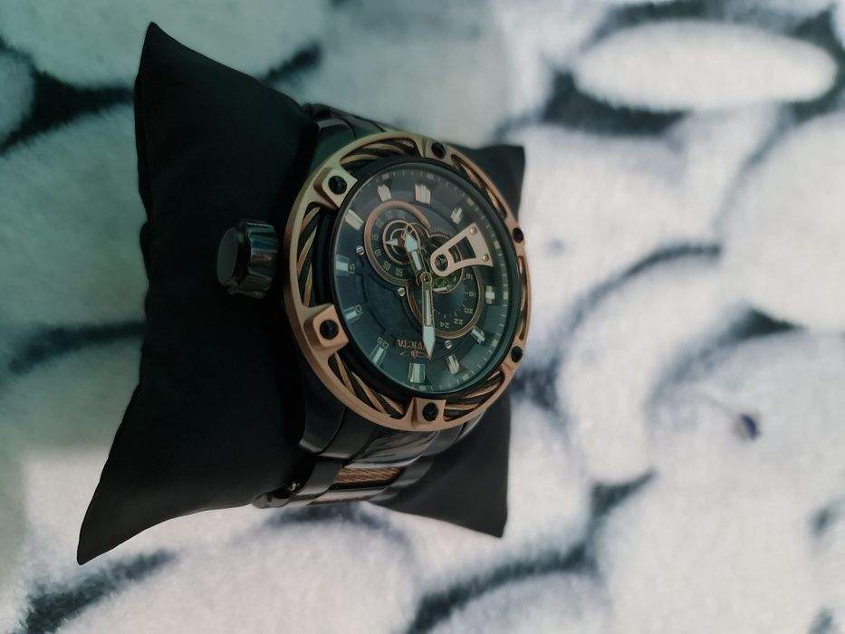 De vinzare  Invicta  Bolt  automatic  pretul, 690  ceas, Invicta Bolt ,ca nou