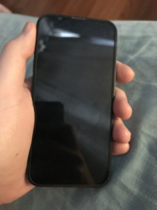 Iphone 13 stare foarte bună disponibil !