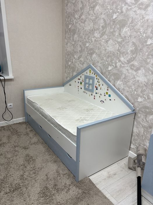 Детские кровати 2 шт
