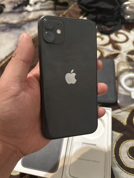 IPhone 11 с каробкой