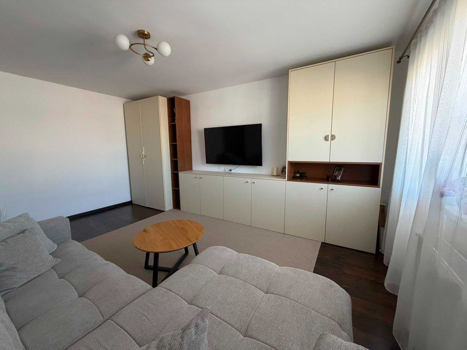 Persoana fizica inchiriez apartament cu 3 camere decomandat, 2 bai, Str. Calea Floresti, Manastur