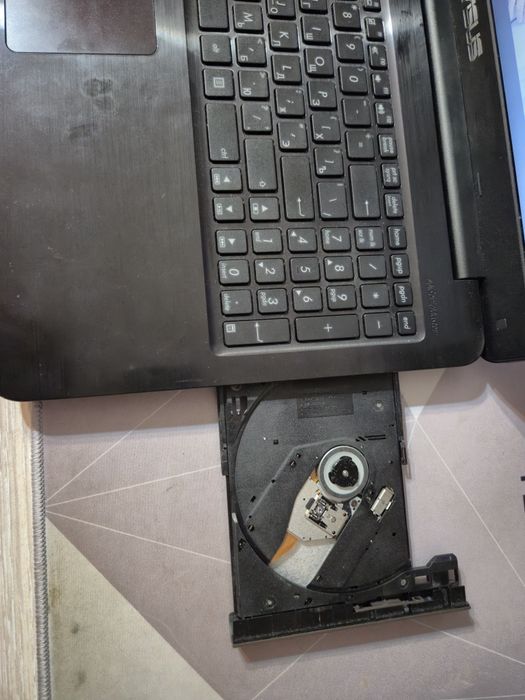 Продам Asus х556u