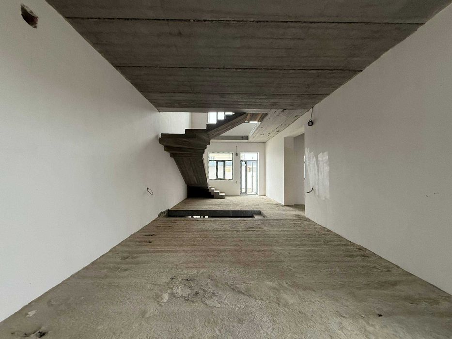 TAYYOR 2 QAVATLI 2.4 SOTIQLI hovli sotiladi #a807