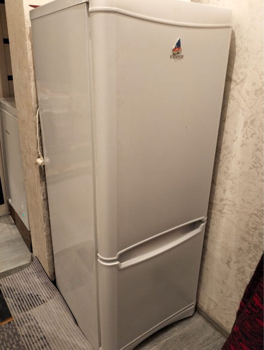 Холодильник бу в хорошом состояний