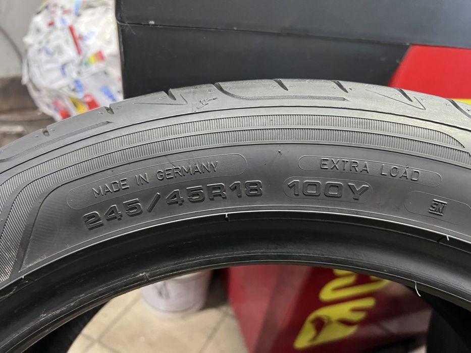 Летни гуми 245/45 R18 2бр. Good Year  и 2бр. Continental