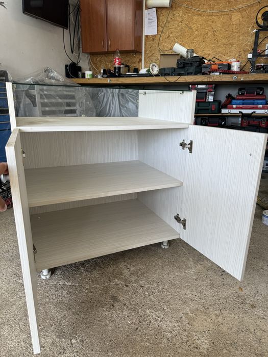 Оборудване за магазин витрина