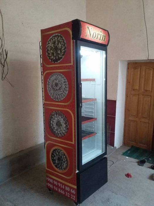 Продаю витрины холодильник