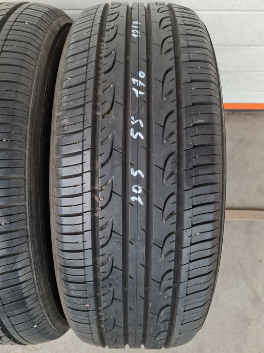 Всесезонни гуми 2 броя KUMHO Solus KH25 205 55 R17 дот 1217
