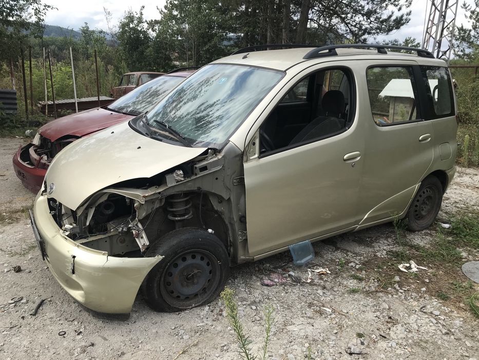 Toyota Yaris Verso 1.5i 106к.с на части