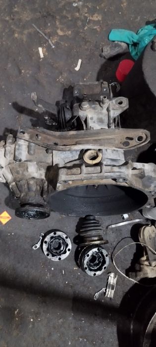 Продам коробку от гольф 2 механика