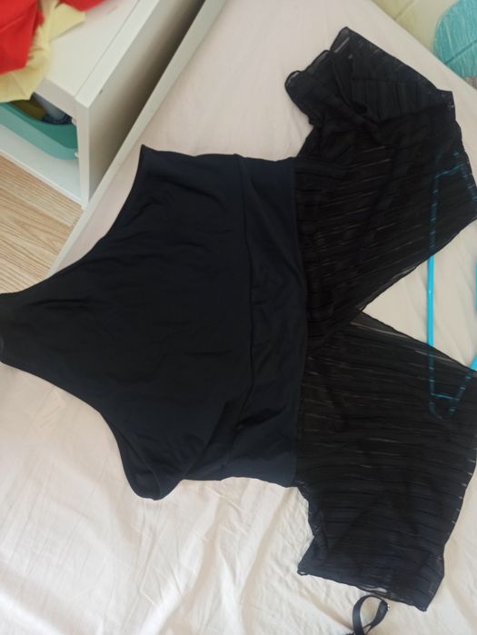 Costum de baie intreg