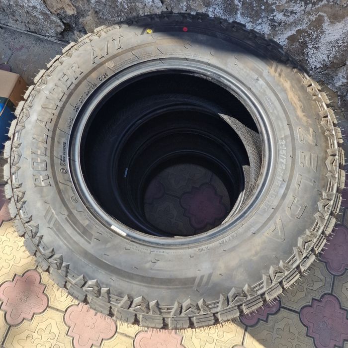Продам шины А/Т 215/75/15