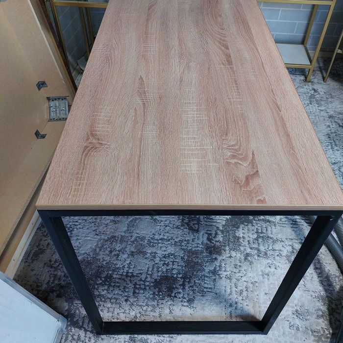 Стол деревянный на металлич.ножках