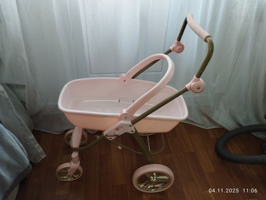 Коляска для кукол