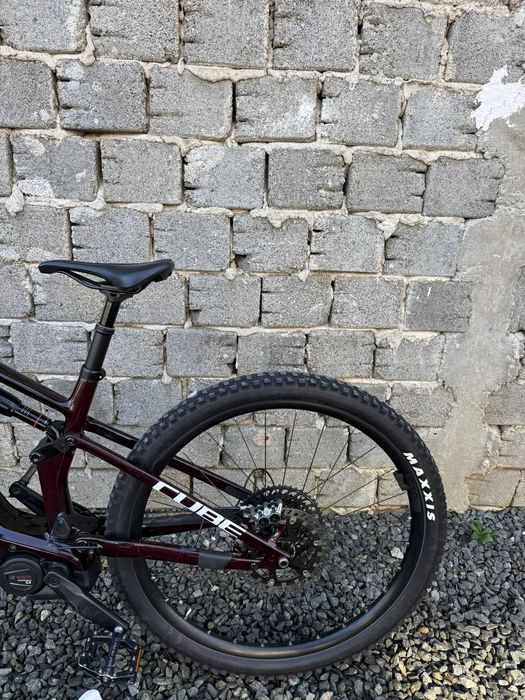 Bicicleta electrica Cube stereo