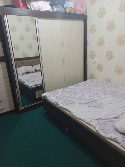 Nazarbek tekstilda dom 2 xonali