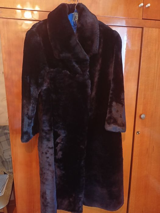 Продам шубу. Цигейковую