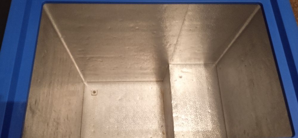 Морозильник продам