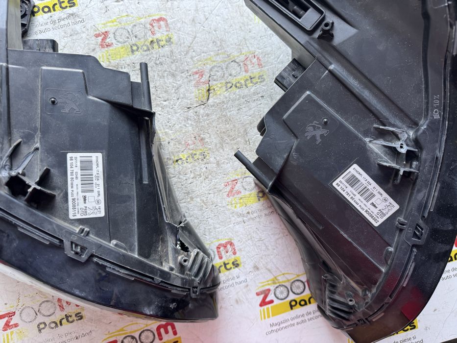 Far stanga dreapta halogen Peugeot 3008 5008 2016-2020