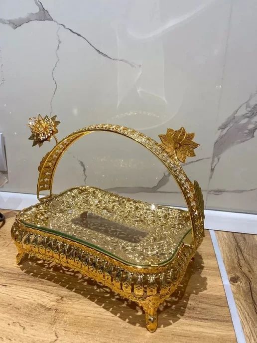 Фруктовница золотистая