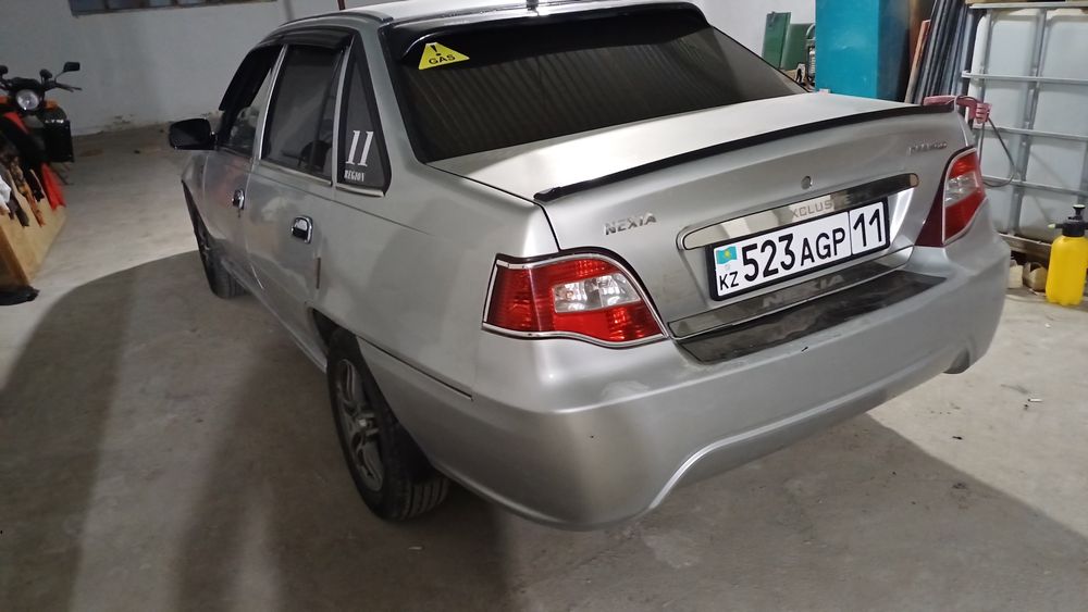 Авто Нексия 2010