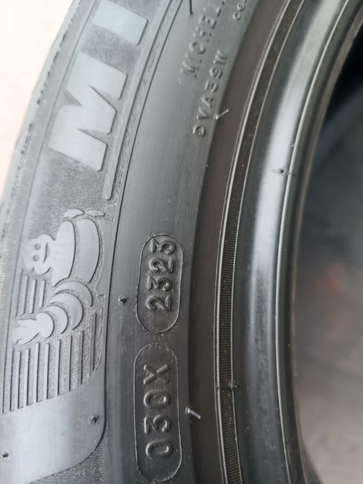 235/50/19 Michelin Дот 2323