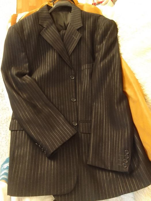 Продам мужской костюм