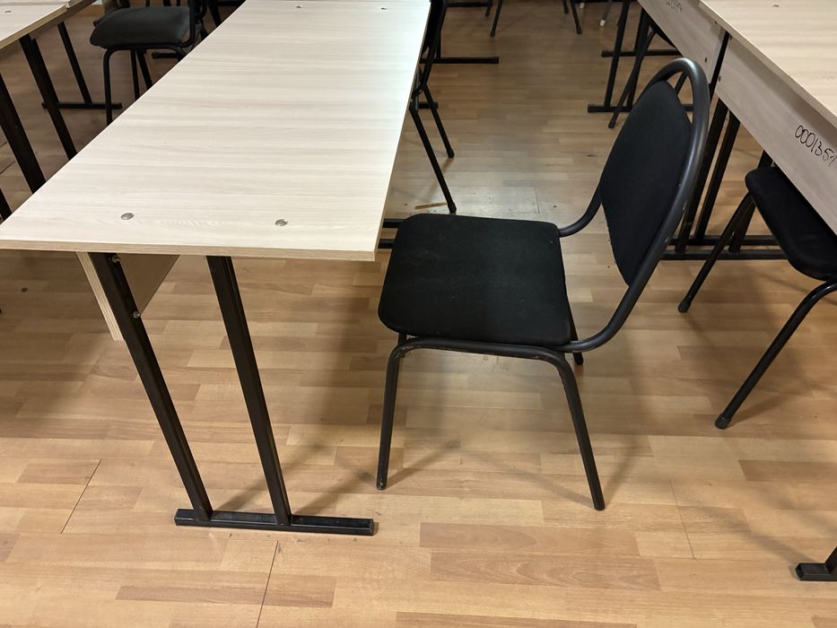 Продам парты со стульями