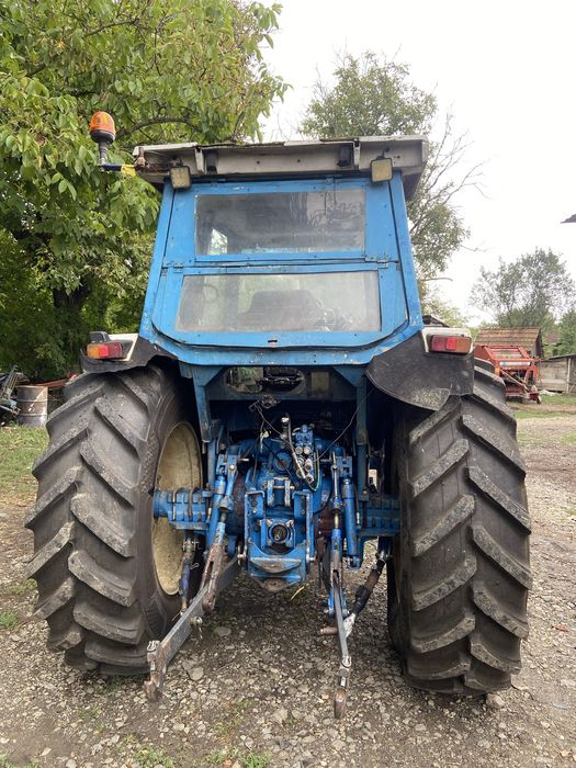 Vand tractor ford 8210
