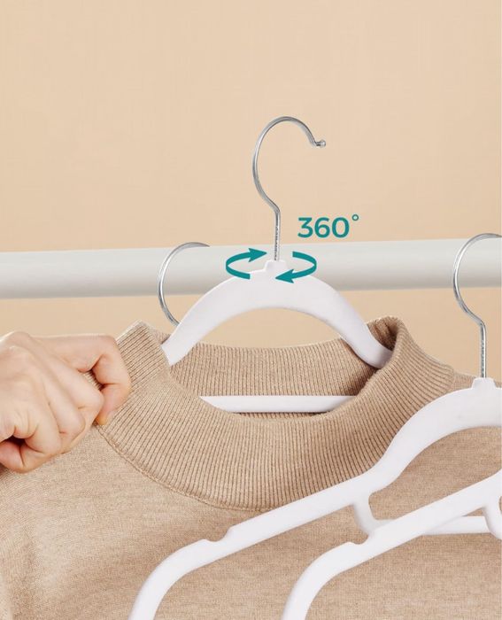 Комплект от 50 кадифени закачалки