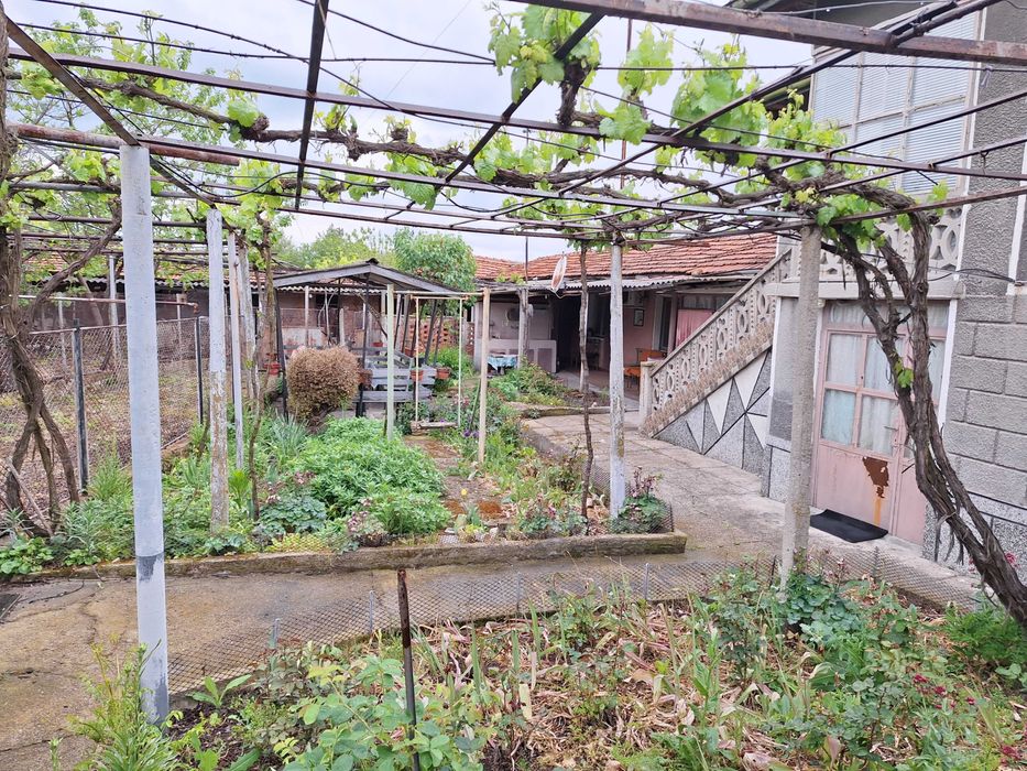 Продава се Къща в с. Навъсен, Област Хасково - 120 кв.м за 179 €/кв.м - Снимка #3