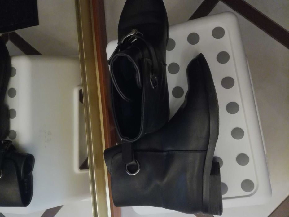 Женские кожаные сапоги