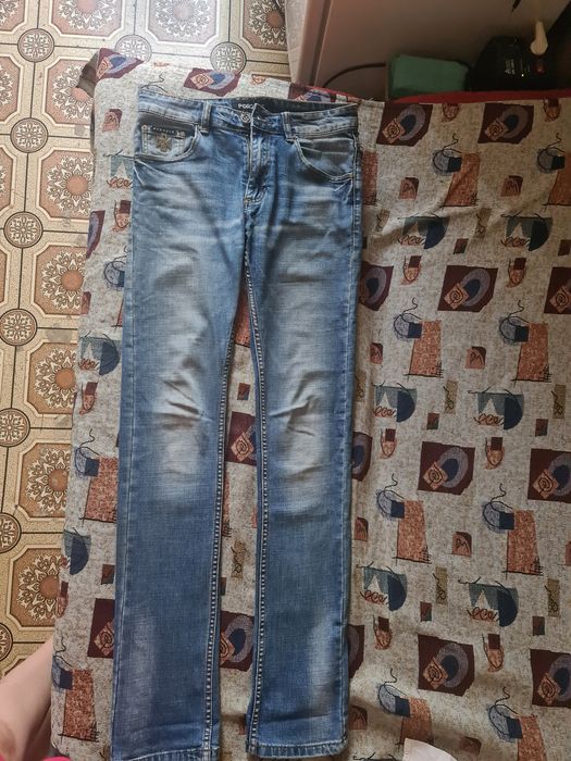 Джинсы с рубашкой за 5000