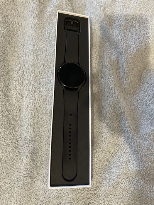 Galaxy Watch 4 , 44 mm black