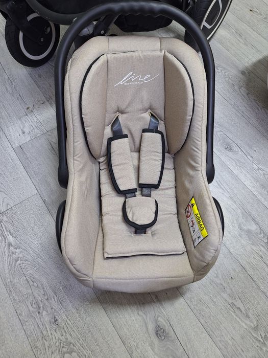 Продам коляску 3 в 1