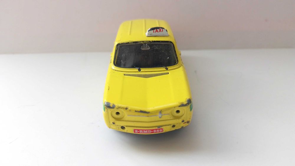 Метални колички AmerCOM 1:43