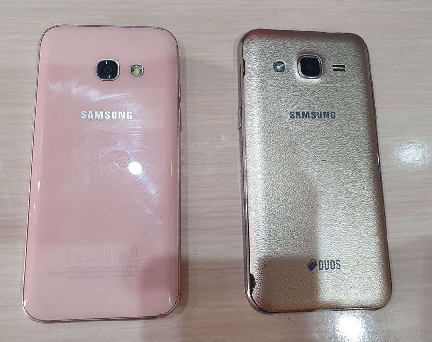 Телефоны Samsung A 3 и J 2