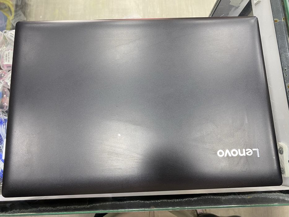 Note book lenova sotiladi