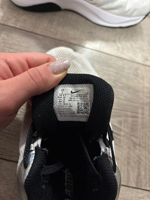 Дамски маратонки Nike