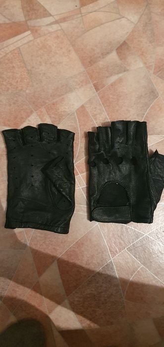 Продам перчатки кожзам