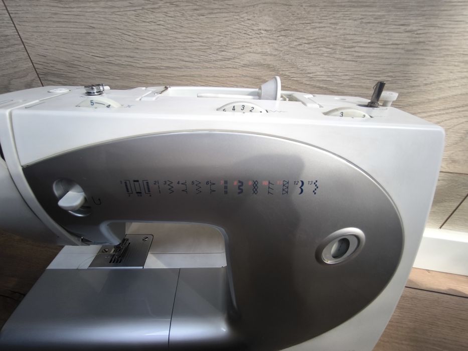 Продам Швейную машинку