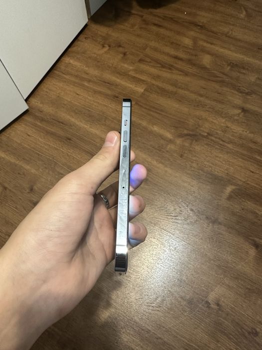 Продам Iphone 13 pro 256