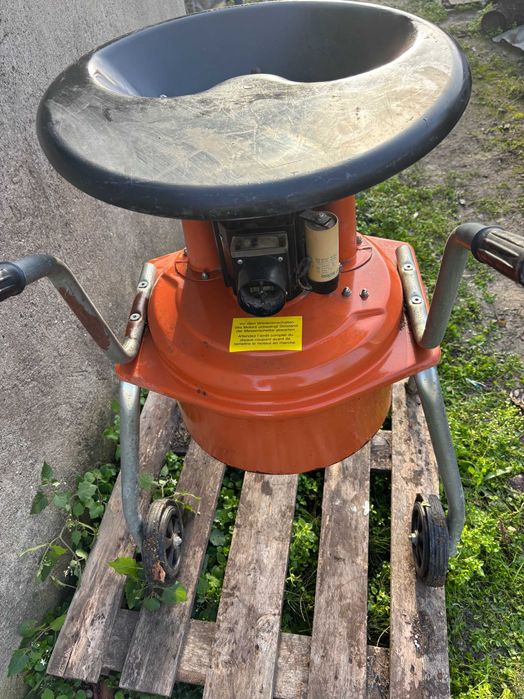 Машина за клони / Дробилка за клони – отлично състояние