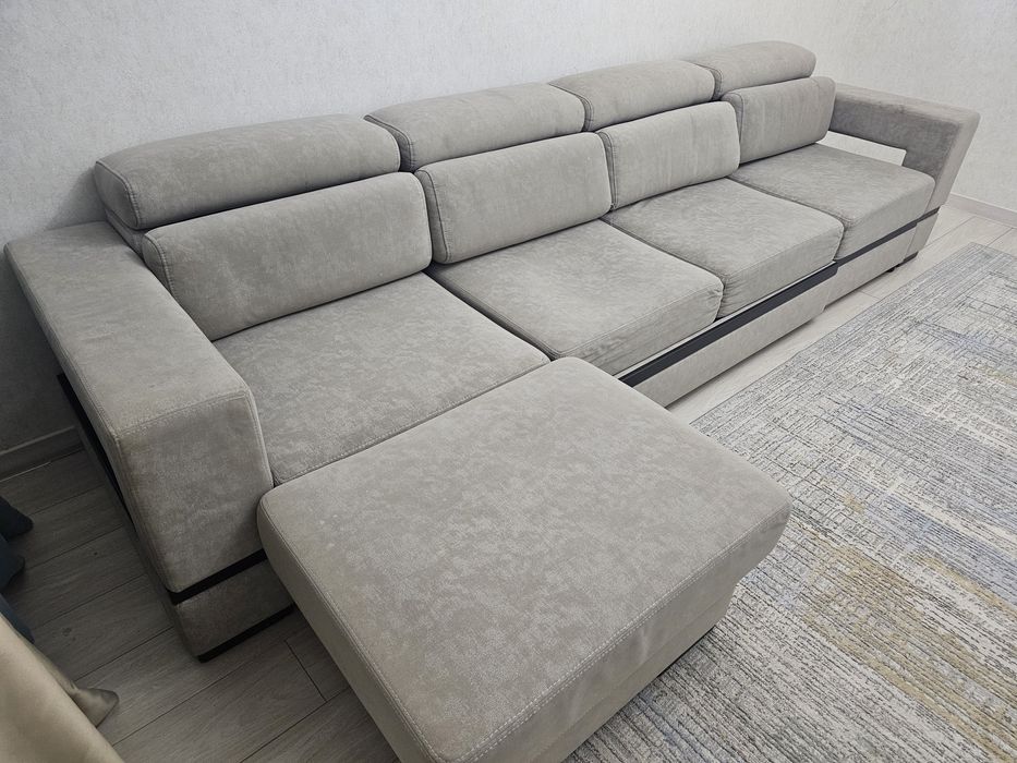 Диван угловой велюровый