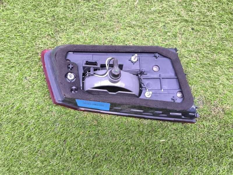 Фонарь внутренний BMW 5 G30 прав. (б/у)