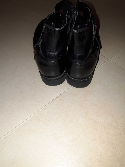 Ghete fete 36 Graceland