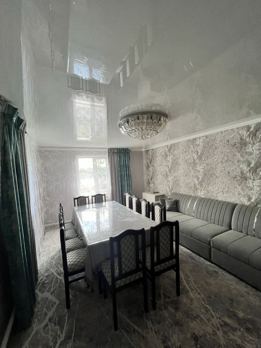 Продам стол и стулья